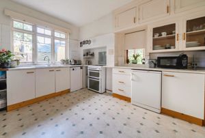 Kitchen- click for photo gallery